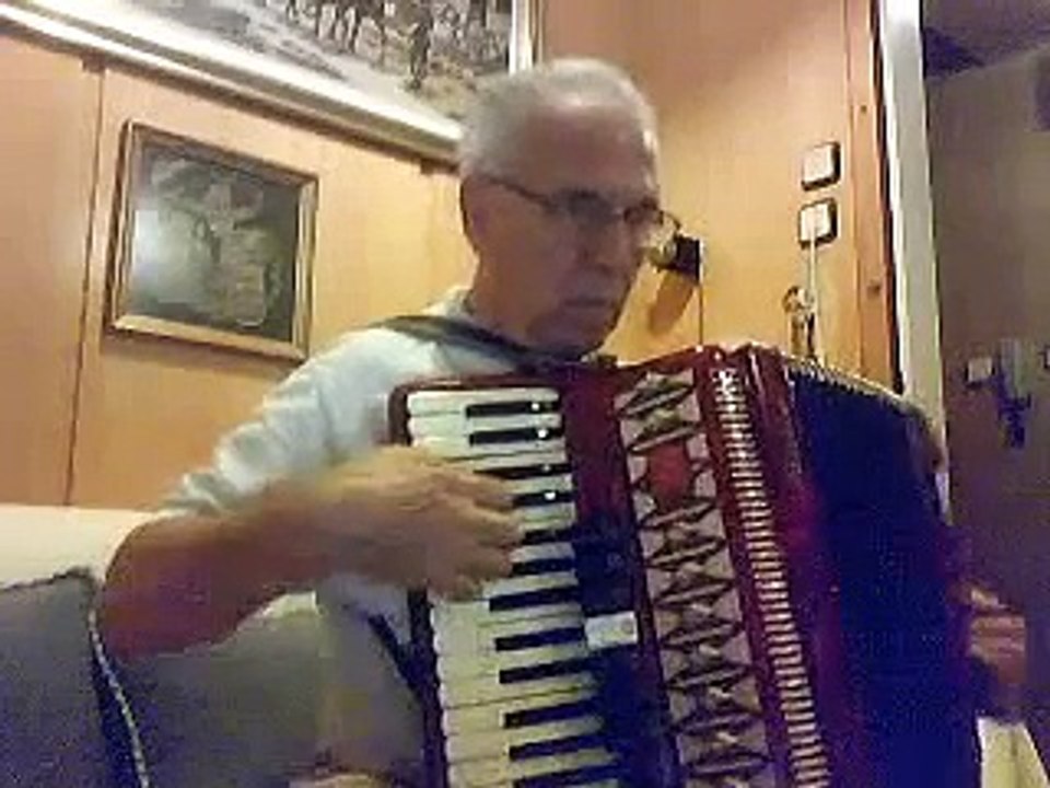 Ο ΒΙΟΛΙΣΤΗΣ ΣΤΗ ΣΤΕΓΗ JERRY BOCK 1929-2010