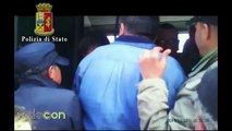 Napoli, due borseggiatori in azione arrestati dalla Polizia su un bus di linea