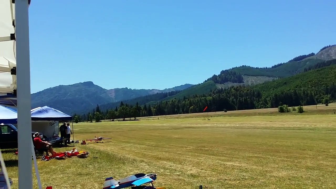 WCB doing HS Knife Edge passes with Goofy Edge