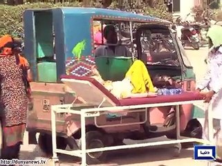 Dunya News-Karachi: Jinnah Hospital falls short of stretchers