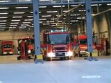 Brandweer Antwerpen rukt met meerdere wagens uit voor duik inzet.
