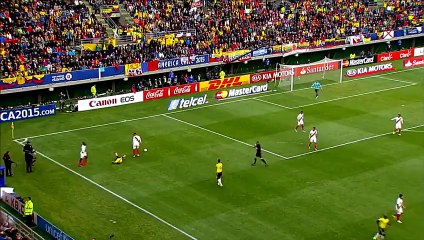 Ridiculous dive by Radamel Falcao