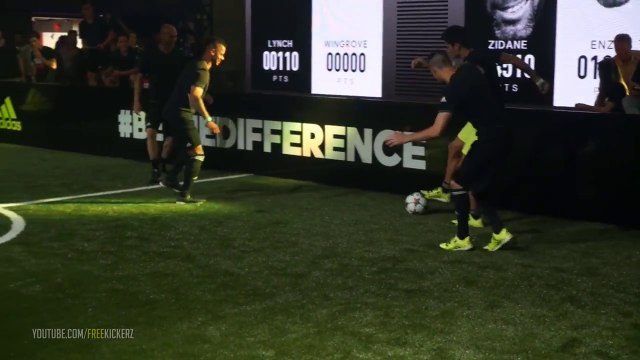 Zinedine et Enzo Zidane contre deux freestylers !