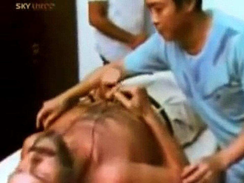 John Chang (Acupuncturist & Qigong Master) demonstrates chi power