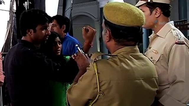 Yuvraj Ko Police Ne Kiya arrest Isi Baat Se Suhani Hai Pareshaan - Suhani Si Ek Ladki - 24 June 2015