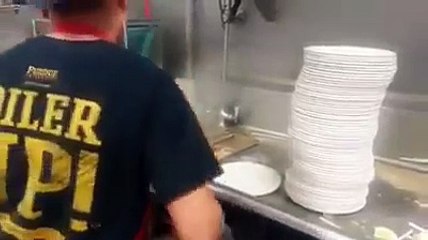 Como lavar los platos nivel experto