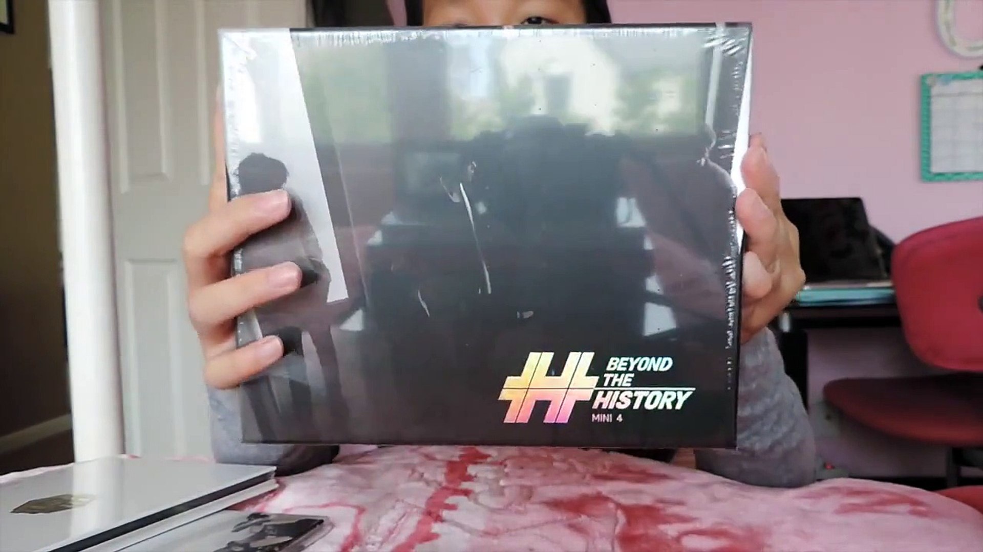 ⁣KPOP UNBOXING | Carolyn Angel