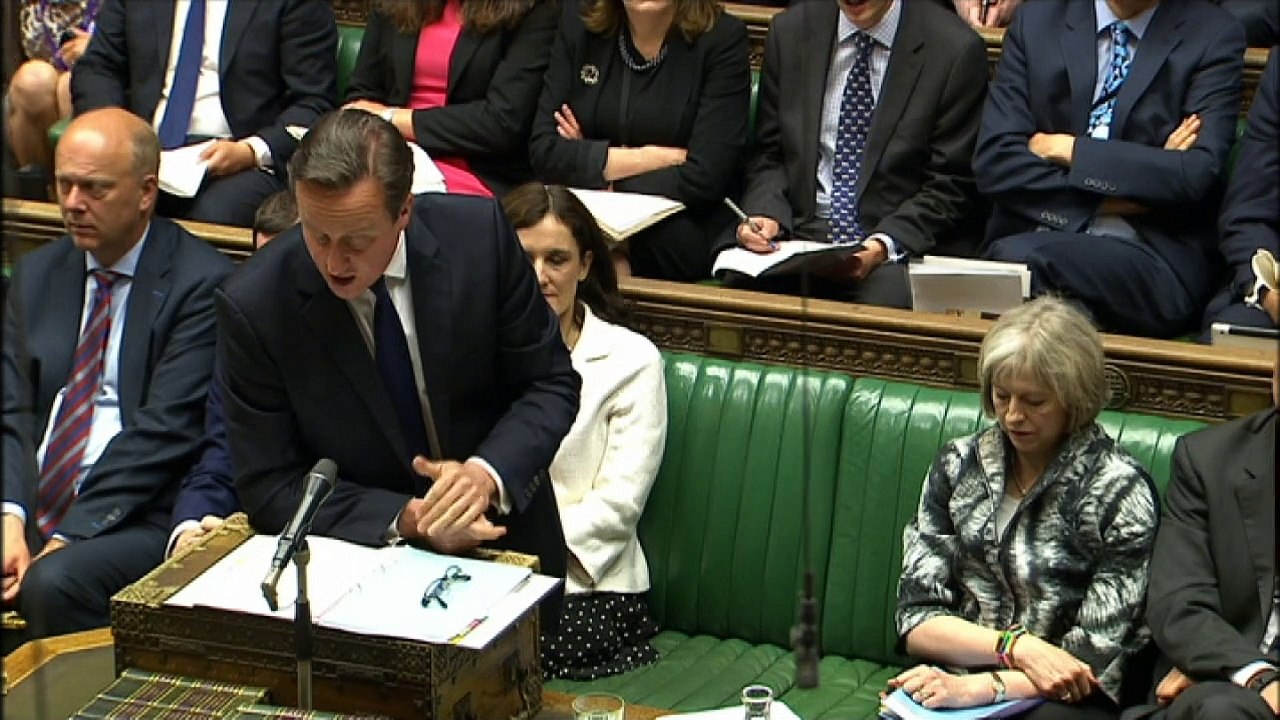 Cameron at PMQs: Calais crisis 'totally unaccep...