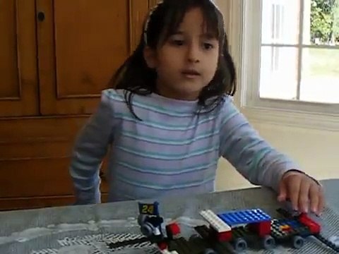 TRILINGUAL Little Girl speaks three languages english french spanish without mixing them.avi