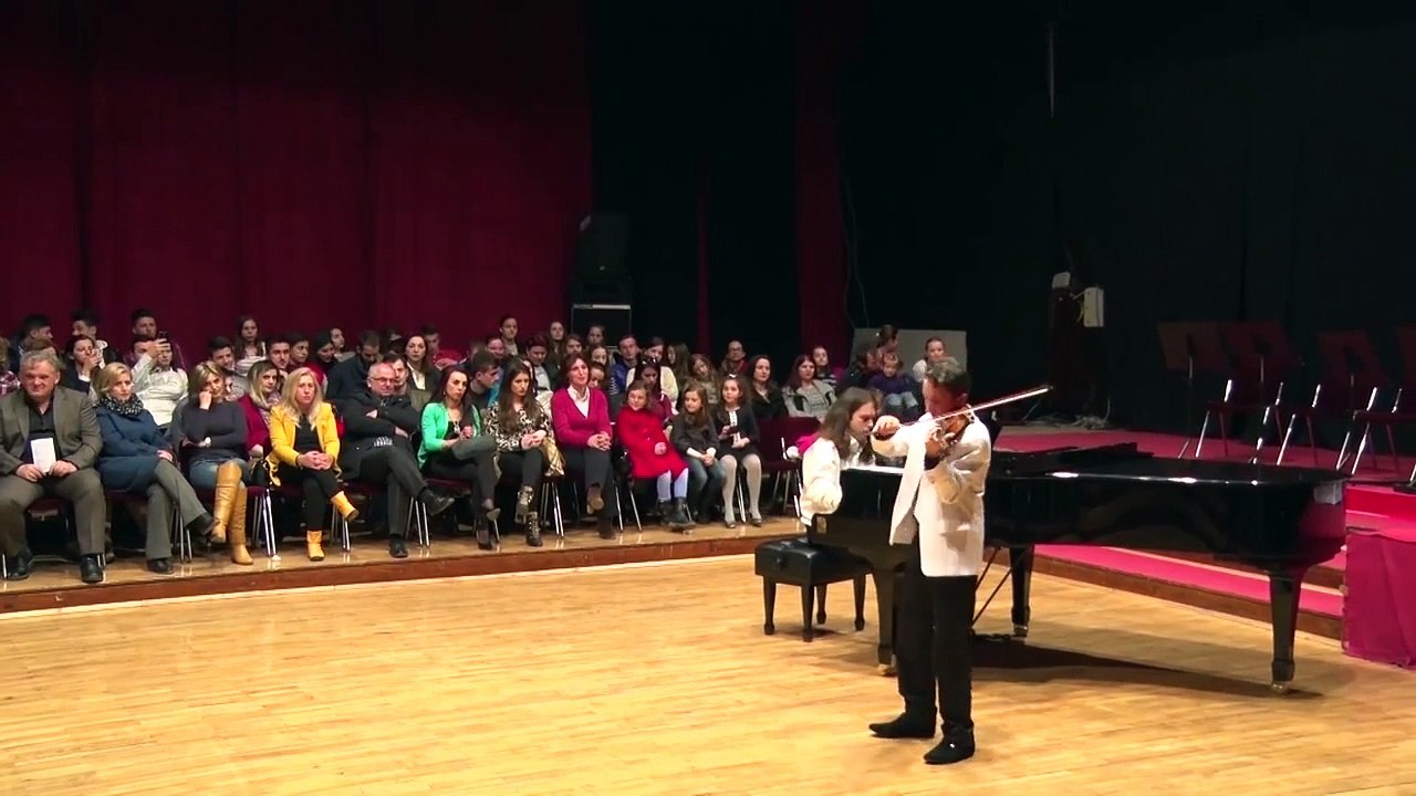 Mozart - Sonata in A major, K.305 (293d) - I. Allegro di molto