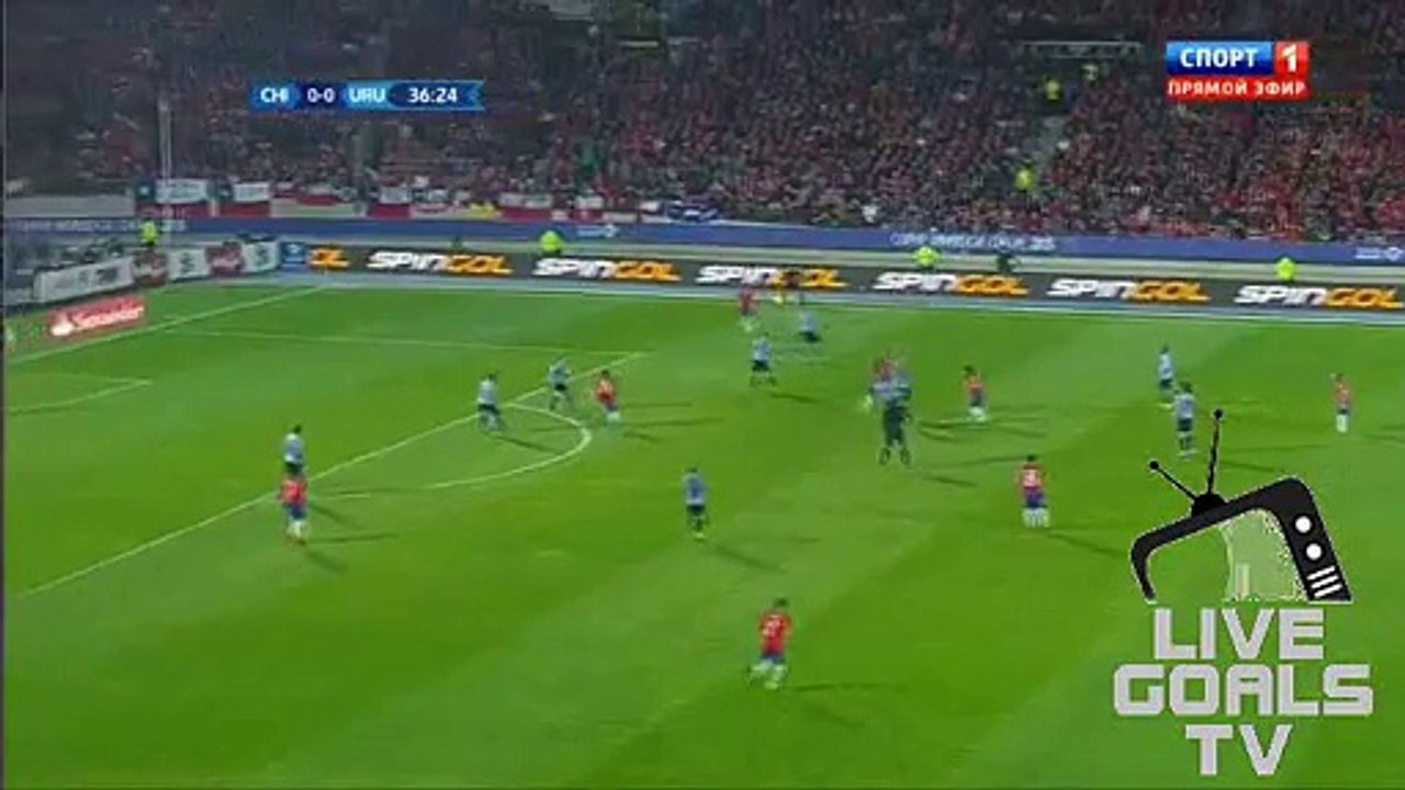 Arturo Vidal Amazing Shot Chile 0-0 Uruguay