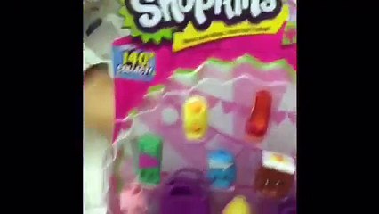 Shopkins: opening gifts after operations