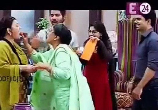 Kumkum Bhagya 24th June 2015 - Tanu Ka Plan Hua Fail Abhi Pragya Aaye Ek Dusre Ke kareeb