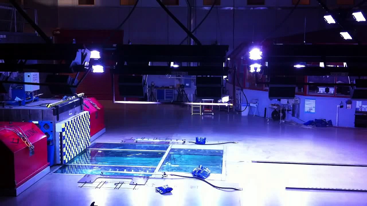 Volvo XC70 crash test