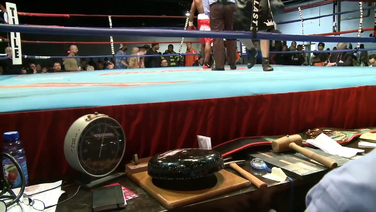 Women's Boxing Match 'Like a Wedding Day'