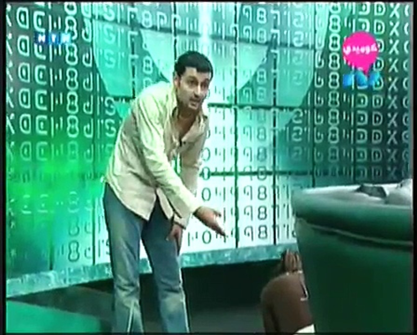 برنامج حسين فى الاستوديو حلقة رامز جلال ج2من3 - video Dailymotion