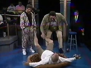 BOBBY HEENAN WELCOMES BACK TO THE WWF ANDRE THE GIANT IN 1991