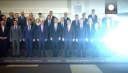 НАТО не хочет гонки вооружений с Россией, но...