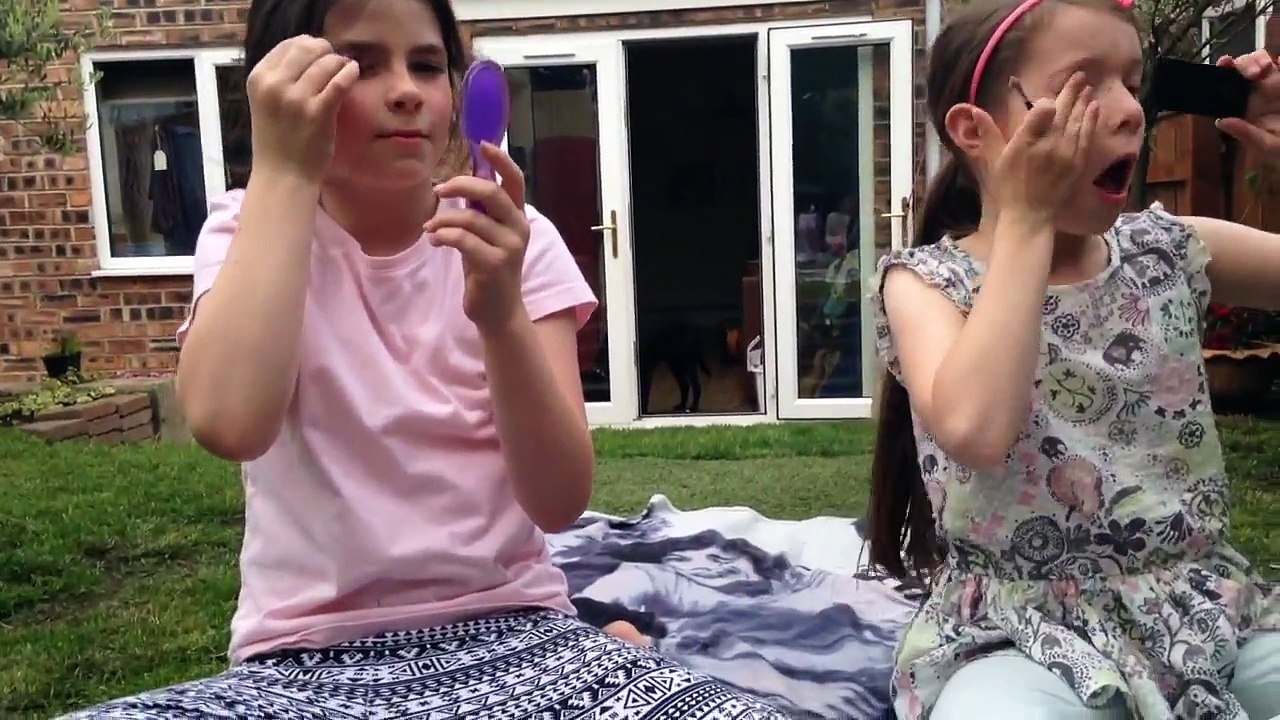 Elsa and Anna makeup tutorial | 2TerrificGirls