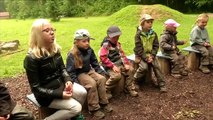 Mit Kindern den Wald entdecken: Menschen im Freiwilligendienst