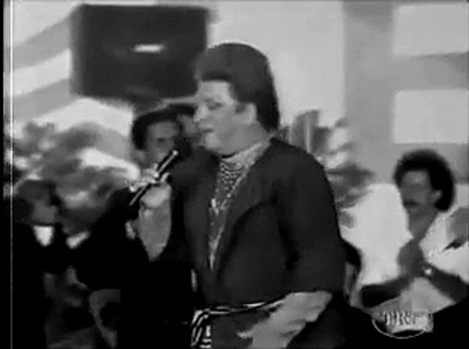 Koca Dünya (Dertli Ağlar, Dertsiz Ağlar) - Zeki Müren