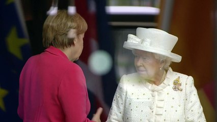 Elizabeth II e Merkel se encontram em Berlim