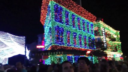 Carol of the Bells at The Osborne Family Spectacle of Dancing Lights