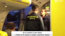 Ryanair hace que La Guardia Civil desaloja a la fuerza a un pasajero en un vuelo de Ryanair