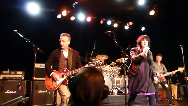 Mike McCready of Pearl Jam + Ann Wilson cover *Black Dog* Led Zeppelin live in Seattle 5/2/2015 HD
