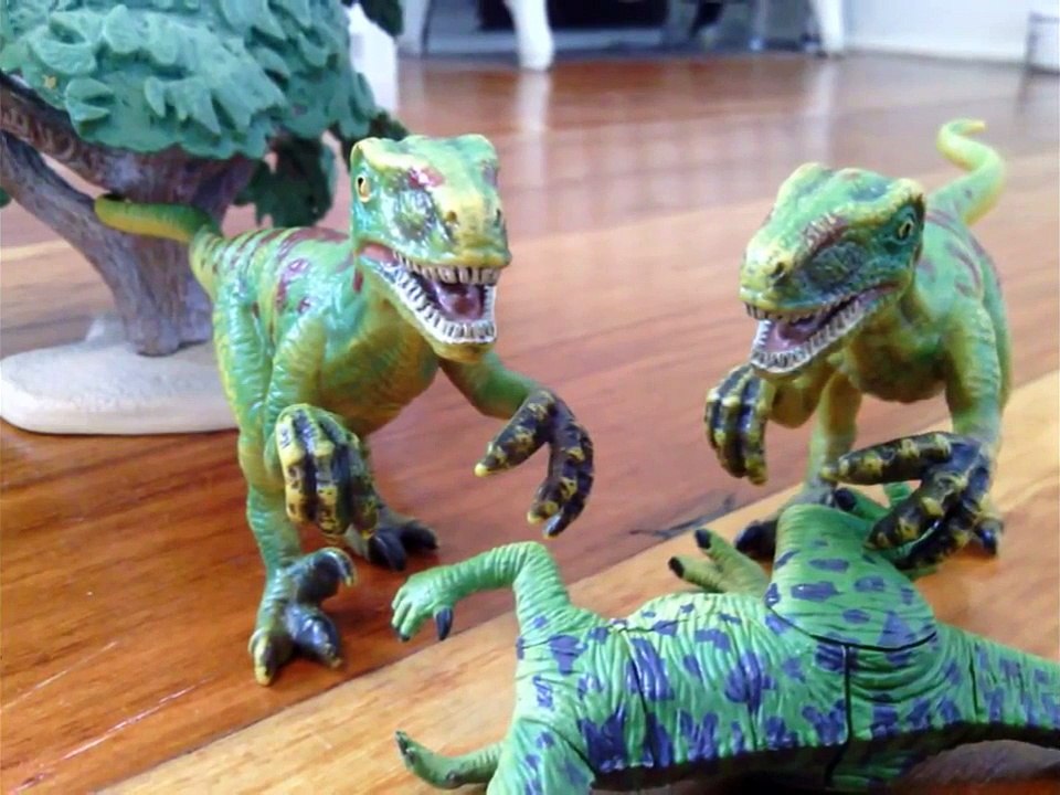 Animal Adventures Studios Presents - Animal Face-Off: Velociraptor vs. Protoceratops