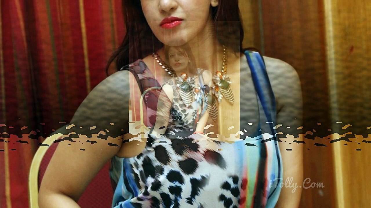 Ahaana Hot Pics - iTolly.Com