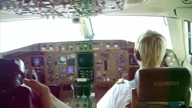 Belair Boeing 757-200 Take off and landing (Cockpit)