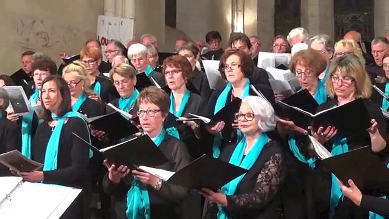 La chorale de Monéteau a du choeur et du coeur : interviews (2)