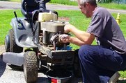 Valve Adjustment Briggs & Stratton Intek OHV (Craftsman Riding Lawnmower / Lawn Tractor)