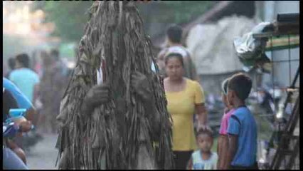 Barro y hojas de plátano para celebrar a San Juan Bautista en Filipinas
