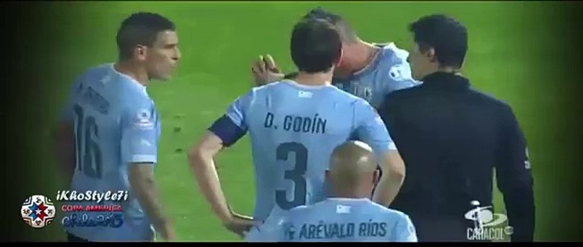 Jara le mete el dedo en el culo a Edinson Cavani y provoca expulsión • Chile vs Uruguay 1-0 2015