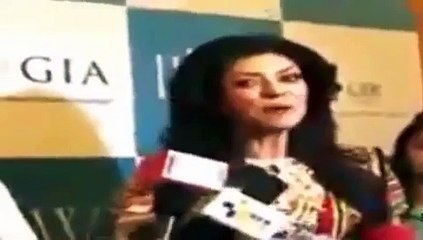 Télécharger la video: Indian Actress Sushmita Sen Reciting Surah Al Asr of Holy Quran