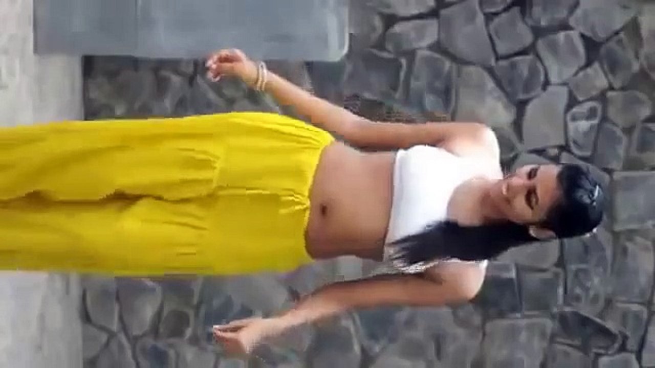 Indian Desi College girl hot dance ....