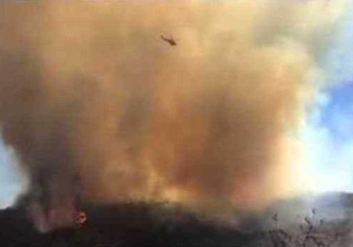 Firefighters Battle 200-Acre Wildfire in Santa Clarita