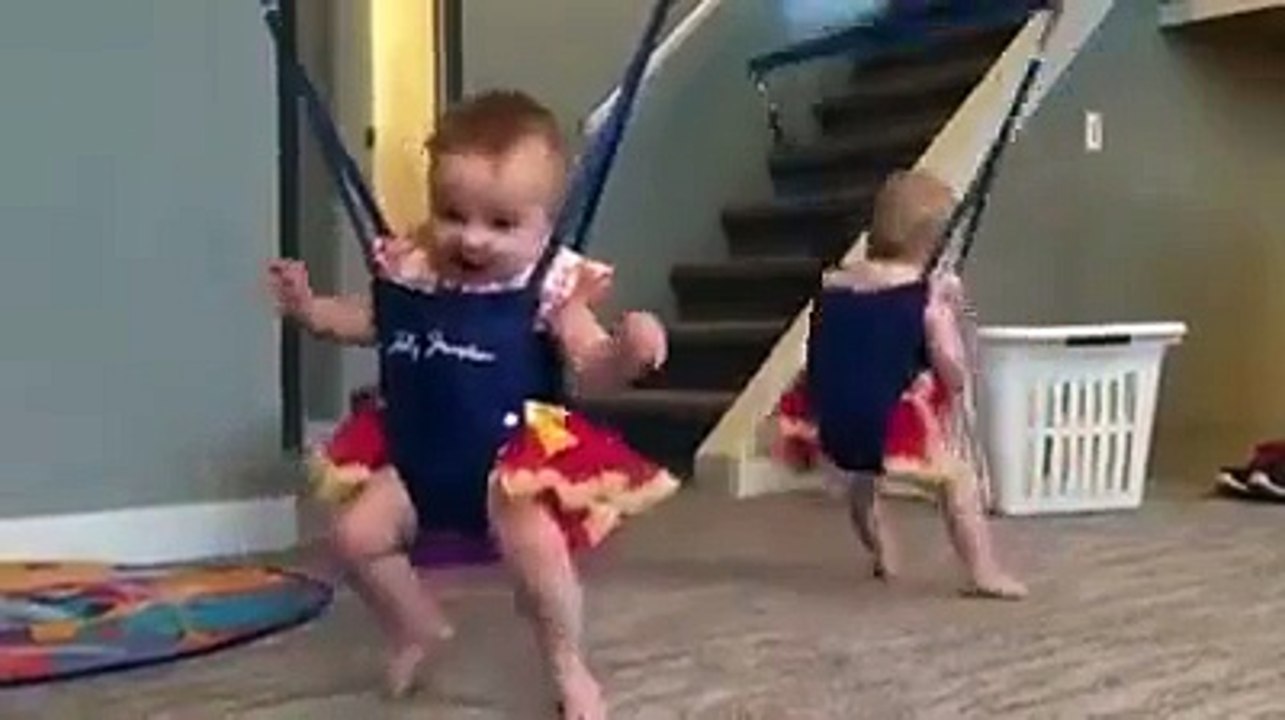 Deux bébés super en forme vont faire votre journée