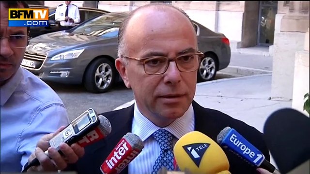 Taxis: Les revendications légitimes pourront aboutir par le respect du droit , indique Cazeneuve