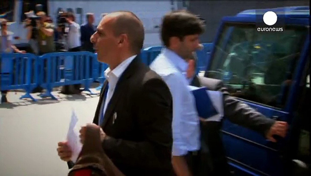 Eurozone finance ministers consider 'final' Greek debt plan