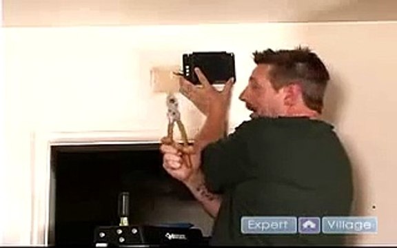 How to Install a Doorbell : Installing a New Doorbell Unit