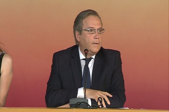 Carmona apoya reformas pero con ahorro público