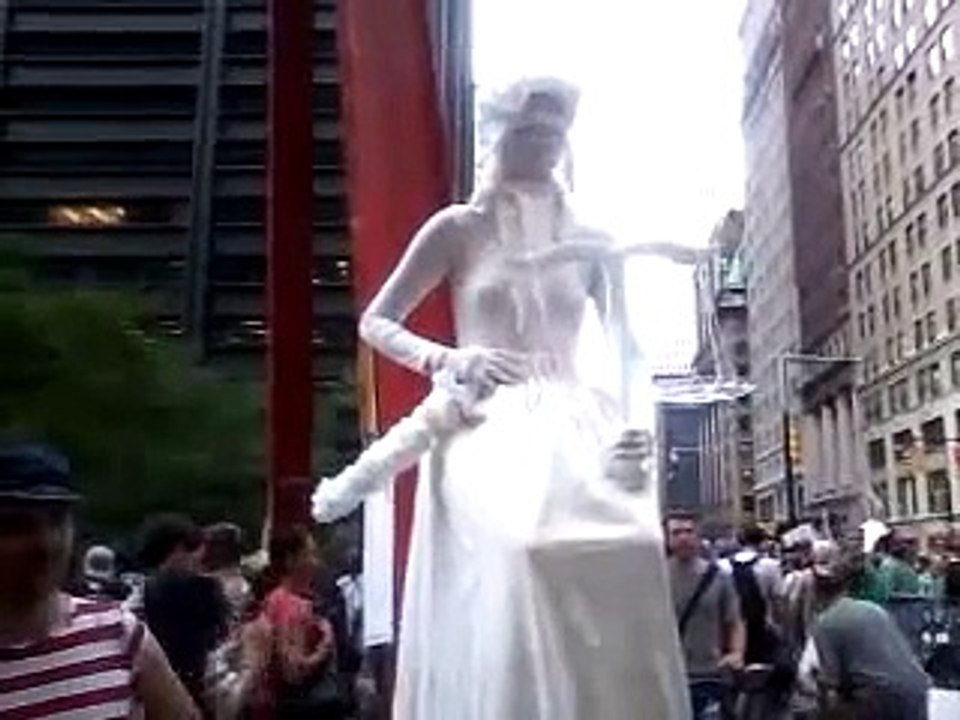 Living statue at Occupy Wall Street