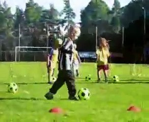 Zacharias tränar fotboll 25 juni 2008