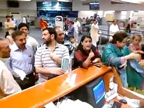 Lady Passengers Abusing PIA Staff Over Flight Delay