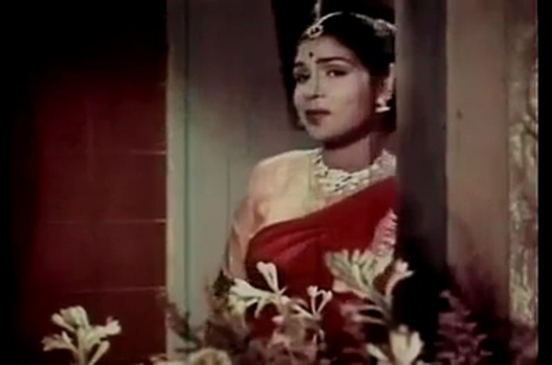 Khushiyon Ke Chand Muskuraiye Re Dekho Mast Jawani Aaye Re