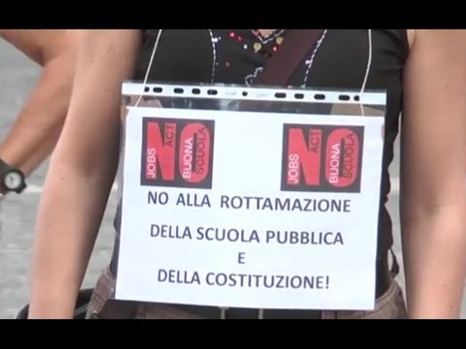 Napoli - "La Buona Scuola", protesta dei Cobas (24.05.15)
