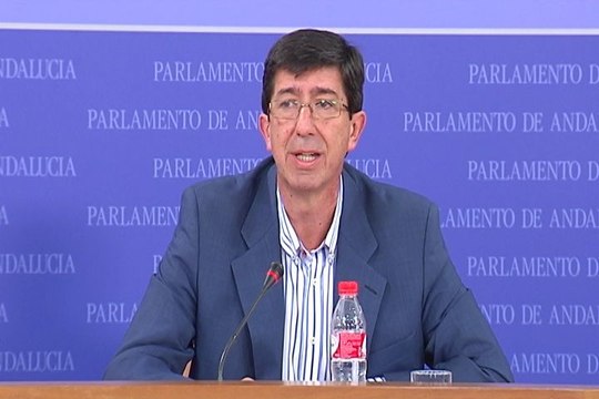 C's habría planteado moción de censura a Díaz